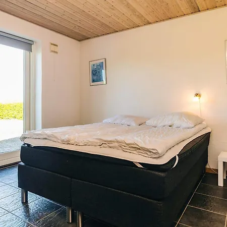 6 Person In Nyaraló Karrebæksminde