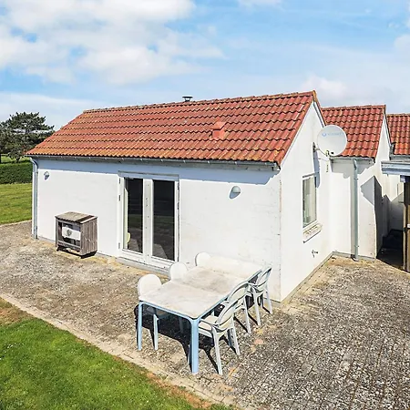 6 Person In Nyaraló