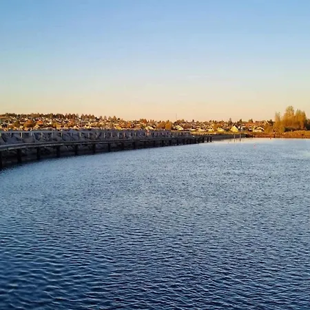 6 Person In Nyaraló *