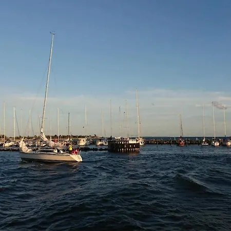 6 Person In Nyaraló